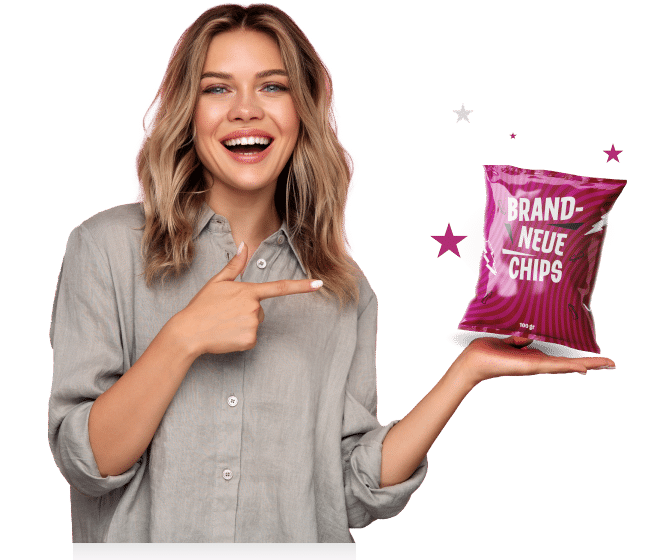 Frau mit Chipstüte